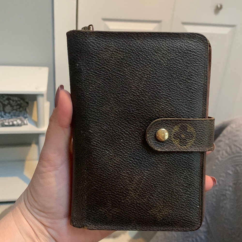 1999 Authentic Louis Vuitton wallet